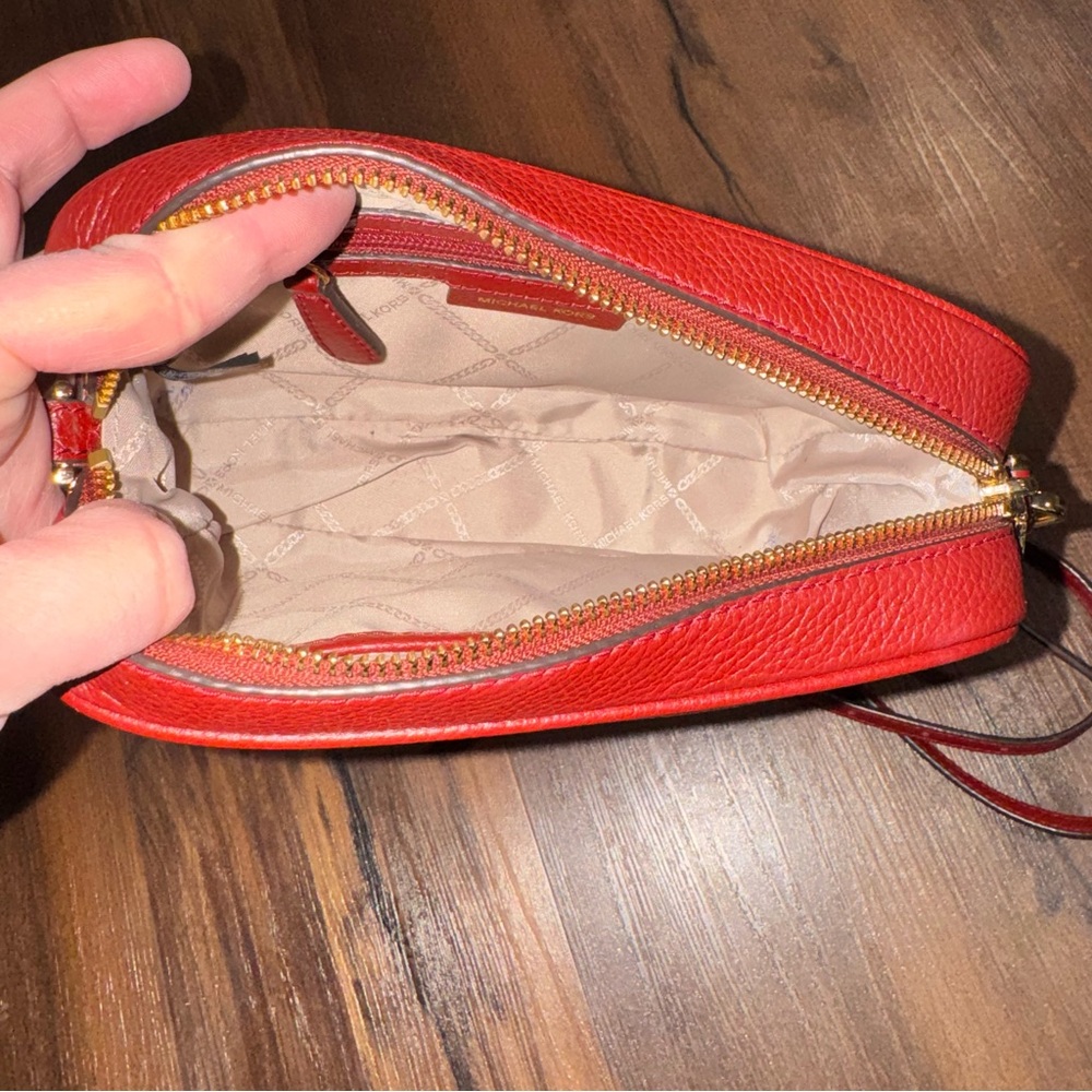 MICHAEL MICHAEL KORS Ginny Leather Crossbody Bag - Picture 6 of 11